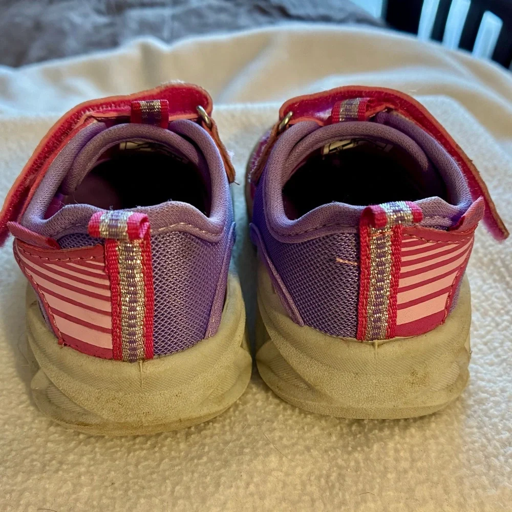 OshKosh B'gosh Toddler Girls Size 8 Sneaker Sandals-Gently Used Summer Playtime